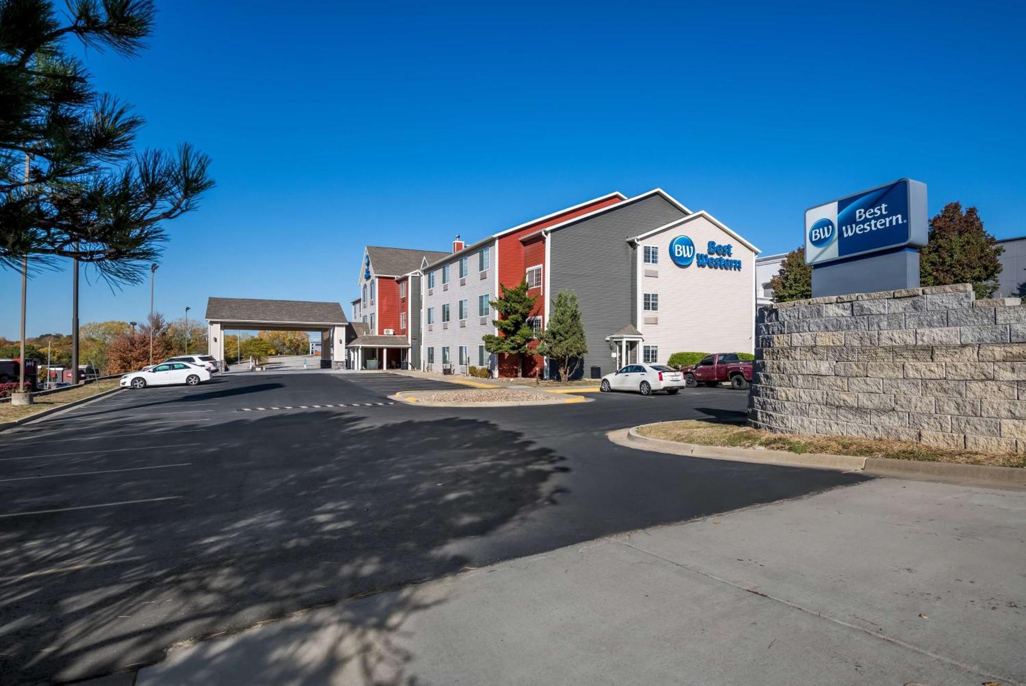 Best Western Worlds Of Fun Kansas City Exterior foto